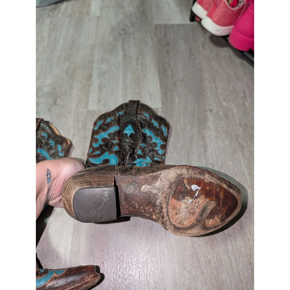 boots - Picture 3 of 5